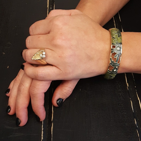 (3 For $10) - Picture 2 of 4